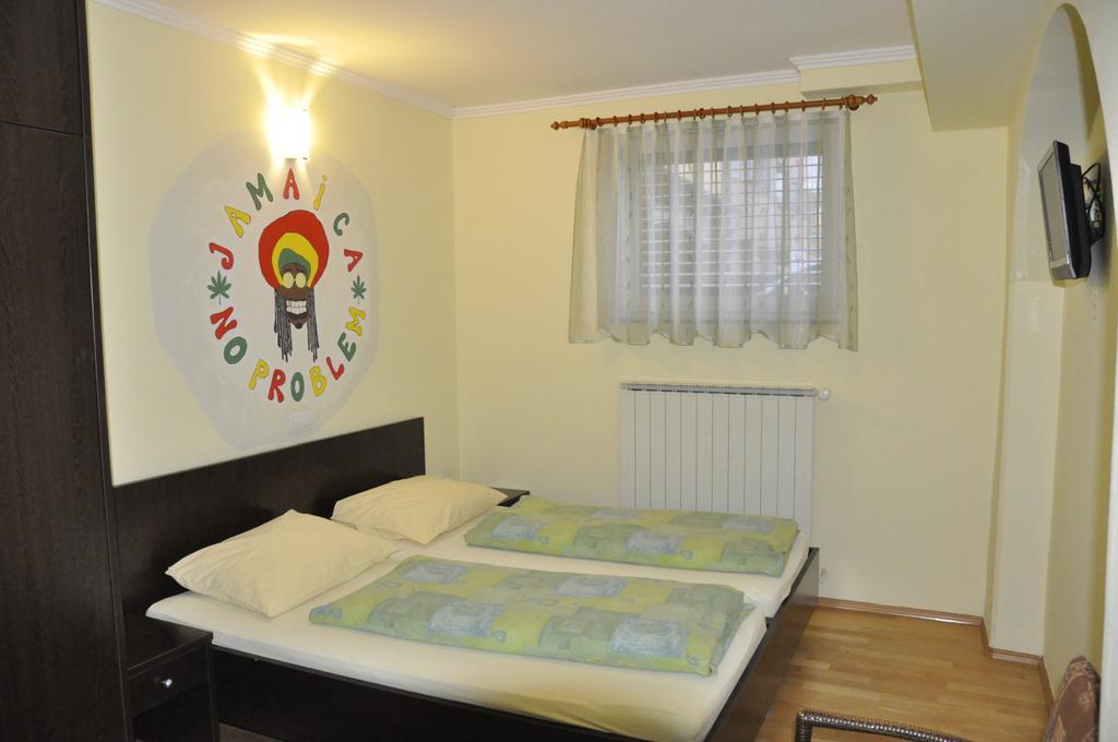 Guest House Mlada Lipa Марибор Экстерьер фото